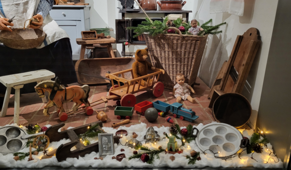 Weihnachtliche Schaufensterinszenierung, © Stadtmuseum Teterow, Meike Jezmann 