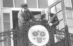 Bürgermeister Hans Sültmann (r.)