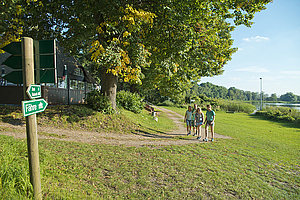 Spaziergang Burgwallinsel Teterow Foto: Christin Drühl